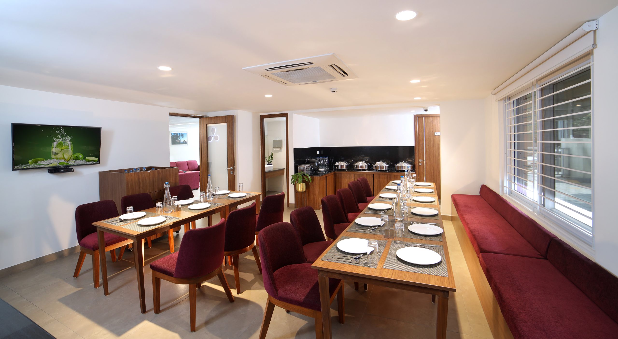 Kesar restaurant seating and buffet