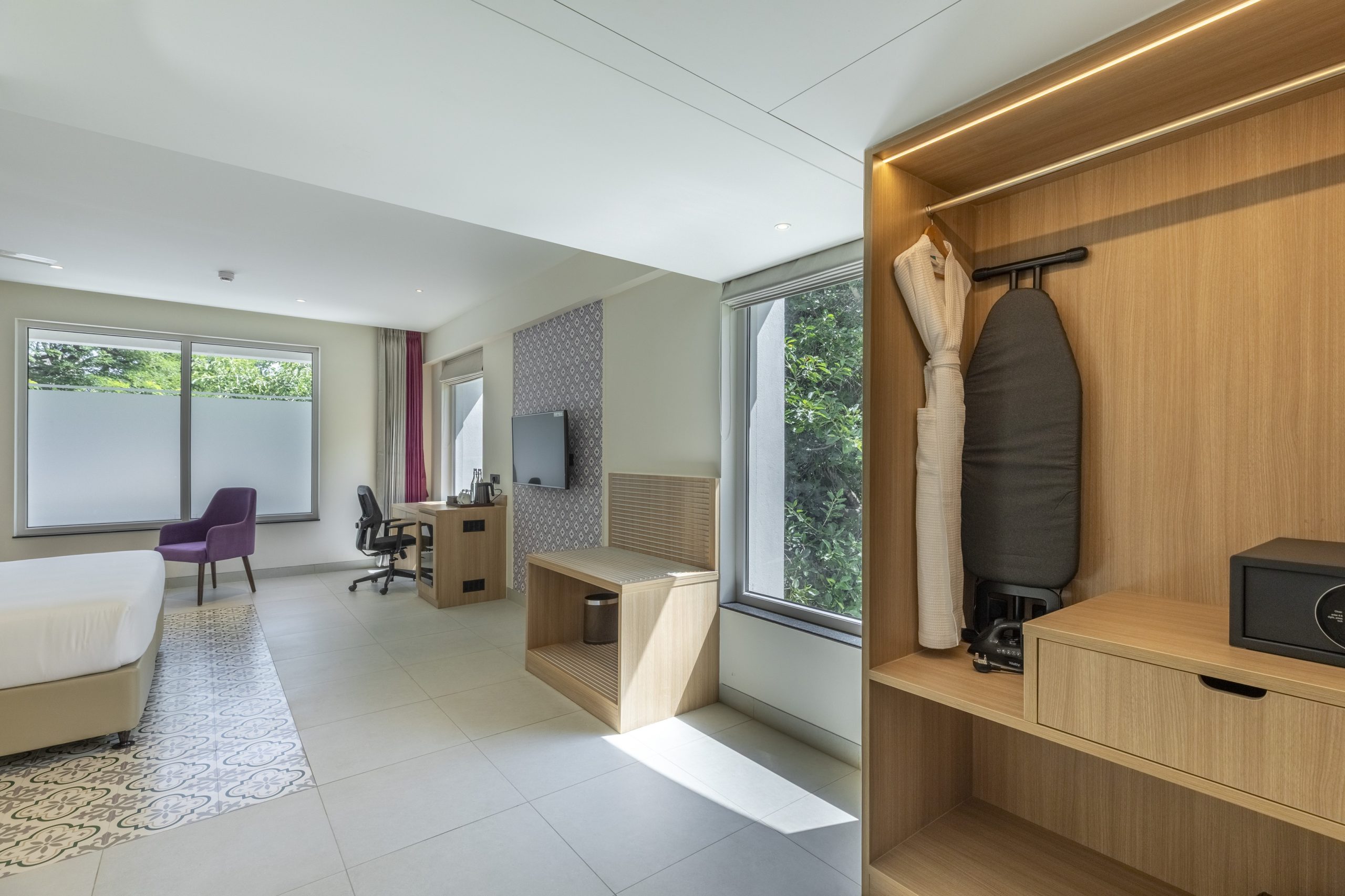 Premium Suite — bathroom